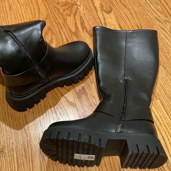 Asos knee high NEW sz 7Wide black boots w/side buckle and zipper - Picture 5 of 9